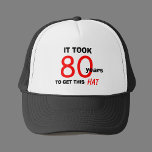 80.ª Gorra de Regalos de Aniversario para Hombres<br><div class="desc">Este gorra es un regalo mordaz de cumpleaños número 80 para los hombres y presenta las palabras "Me llevó 80 años conseguir a este Gorra". El gorra es genial para el hombre que le gusta el humor y para cualquiera que necesite ideas de regalo para los 80 años. Derechos de...</div>