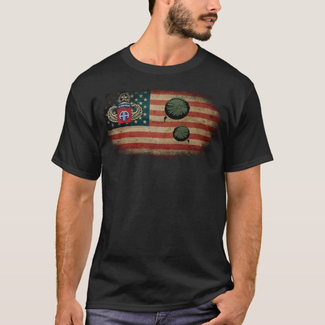 82.ª camiseta de bandera de la División Aérea del  (Anverso)