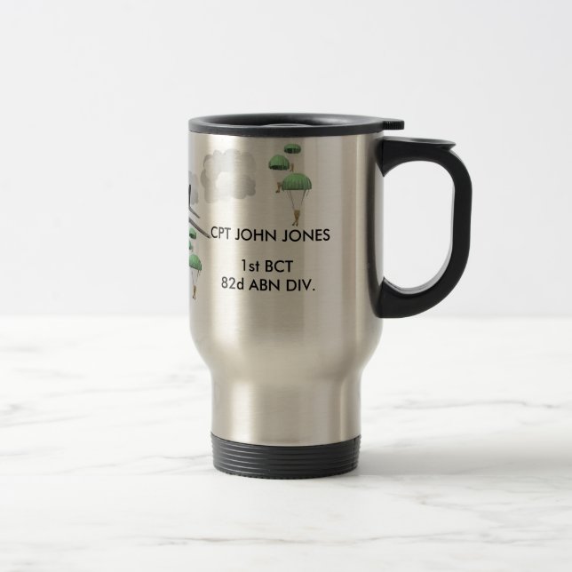 82.o Taza aerotransportada del paracaidista con (Derecha)