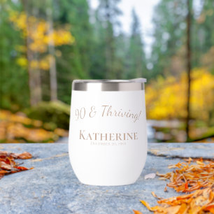 ¡90 y Thriving! Toast Nueve Décadas Regalo de cump
