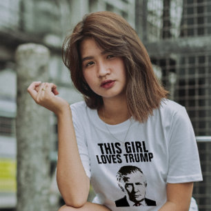 A este CHICA le encantan las camisetas y sudaderas