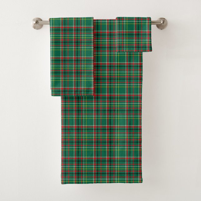 A set of three green plaid towels  (Subido por el creador)