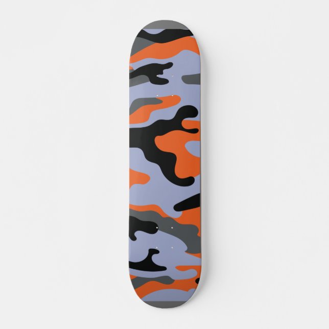 A skateboard with a vibrant design on it.  (Anverso )