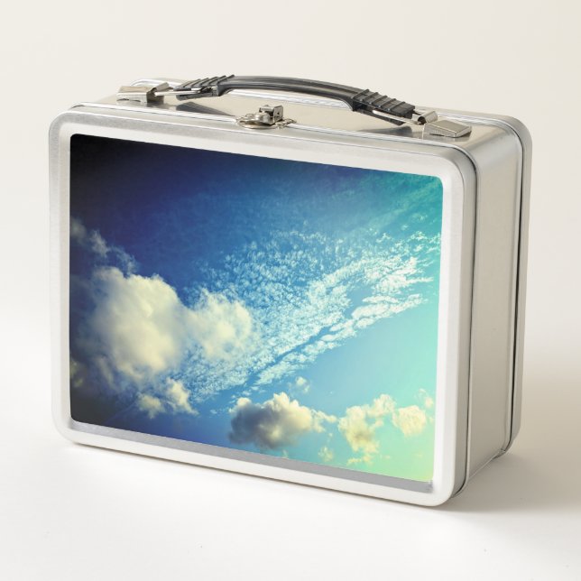 A sprinkling of clouds (Anverso)