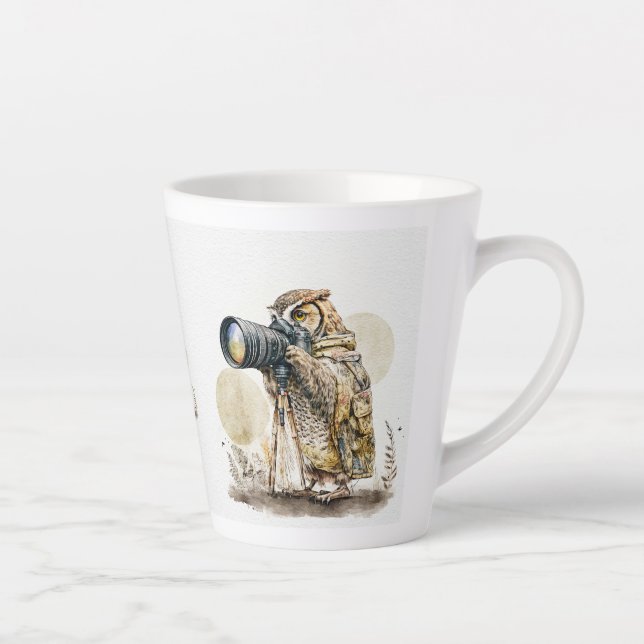 A través de la taza de latte de vidrio (Derecha)