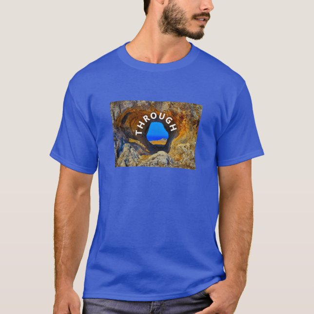 A TRAVÉS DE UNA Camiseta (oscura) (Anverso)