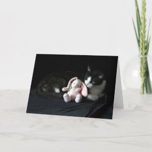 A un conejo le encanta la tarjeta de saludo