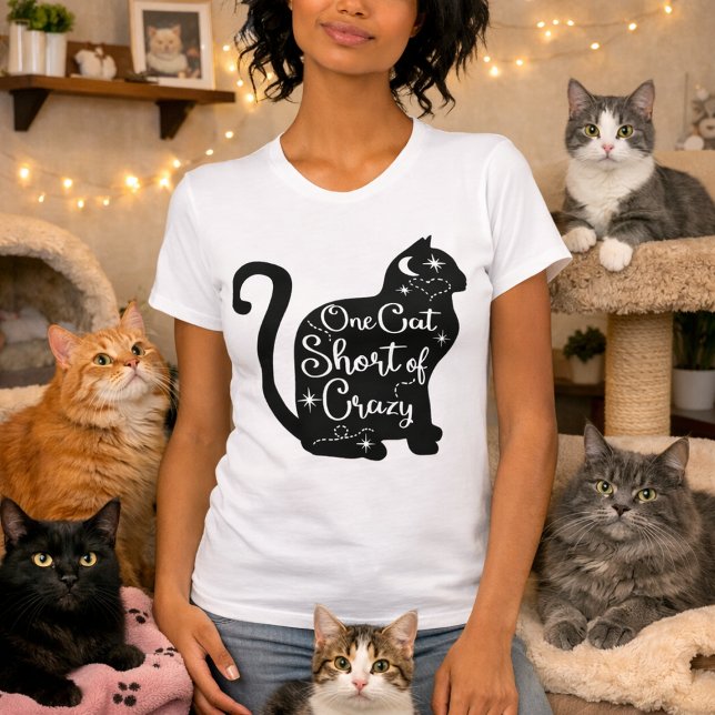 A Un Gato Le Encanta Una Corta De Camiseta Loca Y  (Subido por el creador)