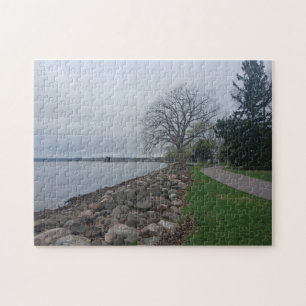 Abajo Por El Rompecabezas Del Lago Jigsaw