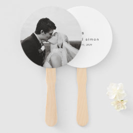 Abanico Boda Moderna con Monograma Atemporal en Blanco y N