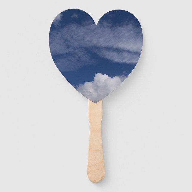 Abanico cielo azul y nubes blancas en un ventilador (Anverso)