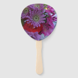 Abanico Flores cortadas de colores en un ventilador de man