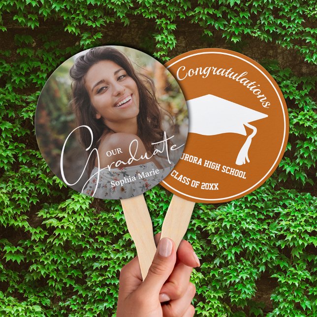 Abanico Grad Cap Modern Graduate Foto Naranja quemada (Keep cool on graduation day or at your party with these photo double-sided hand fans.)