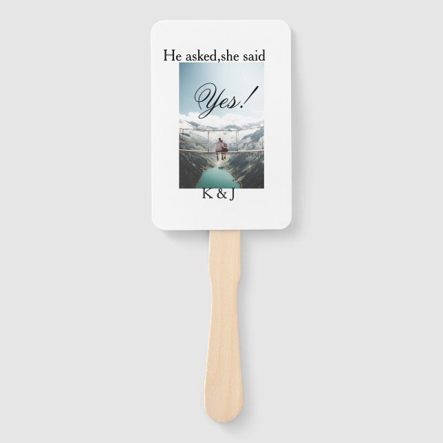 Abanico He asked she said yes engagement photo name stylis (Anverso)