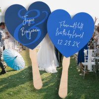 Hinchas bodas tienen y sostienen diciendo azul a l