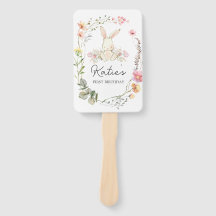 Invitación de cumpleaños conejito, un conejito es