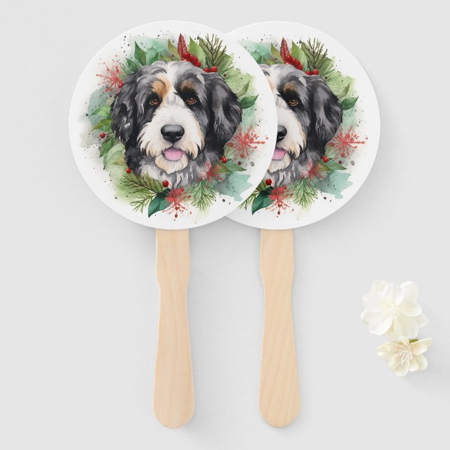 Abanico Navidades de Bernedoodle Wreath Pup festivo (Anverso y reverso)