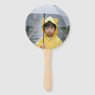 Abanico Niño Lindo con Impermeable Amarillo Estética de Dí