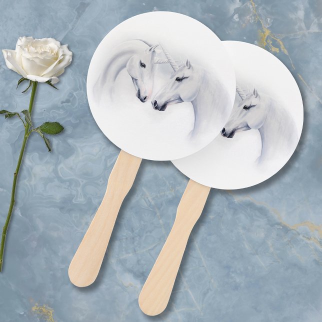 Abanico Pareja de amor de Unicornios blancos (Subido por el creador)