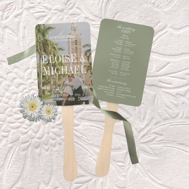 Abanico Programa de Ceremonia de Boda con Escritura Verde  (Modern Sage Green Script Wedding Ceremony Program Hand Fan)