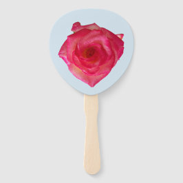 Abanico rosa de color Rubor en un ventilador de mano