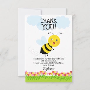 Abeja en jardín de tulipanes Celebran invitación d