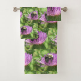 Abeja en modelo del cardo