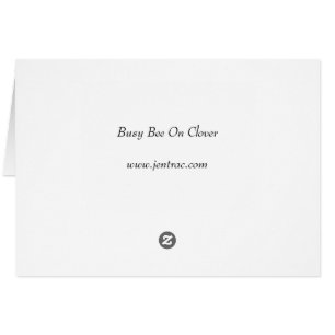 Abeja ocupada en trébol