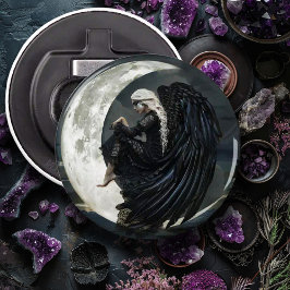 Abrebotellas Ángel gótico sentado en la luna