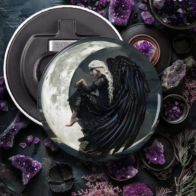 Abrebotellas Ángel gótico sentado en la luna (Subido por el creador)