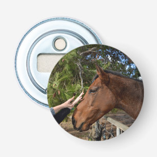 Abrebotellas Caballo Marrón Llamó A Bennie Amando Una Patata,