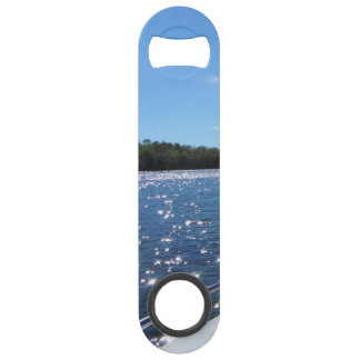 Abrebotellas De Bar Aguas azules chispeantes del bermellón del lago