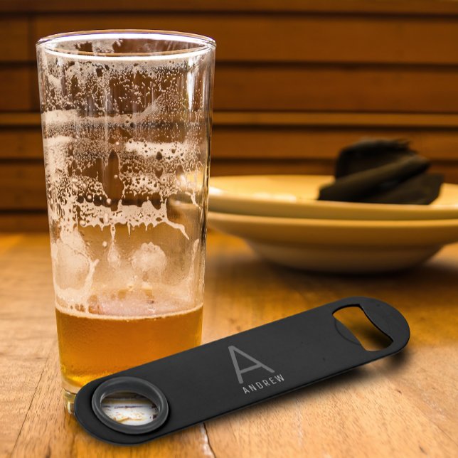 Abrebotellas De Bar Frasco de velocidad monograma personalizado negro  (Subido por el creador)