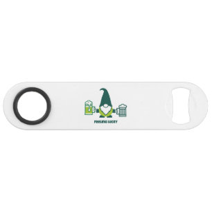 Abrebotellas De Bar Gnome del Día de San Patricio con jarra de cerveza