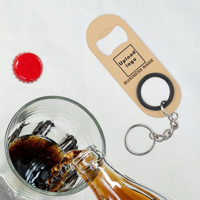 Abrebotellas De Llavero Apertura de botellas y cadena de teclas marrón y l (Your business name and logo on light brown bottle opener with keychain.)