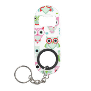 Abrebotellas De Llavero fondo en colores pastel del búho del color del