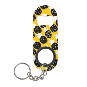 Abrebotellas De Llavero Piña negra