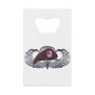 Abrebotellas De Tarjeta De Crédito Beret especialmente diseñado en alas aéreas básica