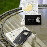 Abrebotellas De Tarjeta De Crédito Borde capilar caprichoso de cualquier color Grooms<br><div class="desc">Regalo de fiesta de bodas para personalizar a tus novios o a cualquiera en tu fiesta de novias. También puede añadir el nombre de la novia y el novio y la fecha de su boda. Diseño de doodle moderno y simple con corazones de amor. También puede editar los colores de...</div>