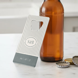 Abrebotellas De Tarjeta De Crédito Clásico Monograma de Bodas con Pinstripe de Abeto