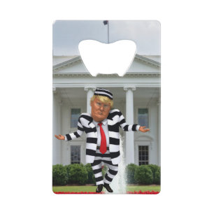 Abrebotellas De Tarjeta De Crédito El uso de Trump en prisión