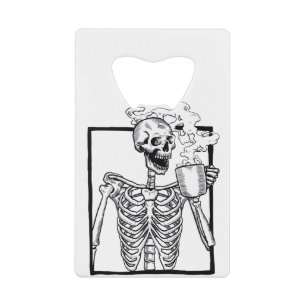 Abrebotellas De Tarjeta De Crédito esqueleto de halloween tomando café divertido