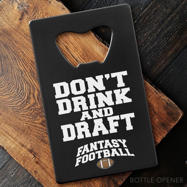 Abrebotellas De Tarjeta De Crédito Fantasía: El fútbol no bebe ni borra - negro (Custom Bottle Opener)