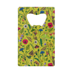 Abrebotellas De Tarjeta De Crédito Flores y polillas silvestres en verde