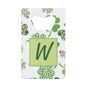 Abrebotellas De Tarjeta De Crédito Monograma de St. Patrick's Clover