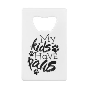 Abrebotellas De Tarjeta De Crédito Niños con patas citan sobre perros que son comida