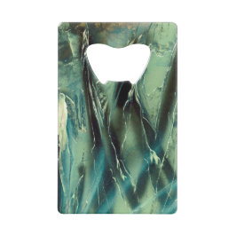 Abrebotellas De Tarjeta De Crédito Ominoso sobre las rocas