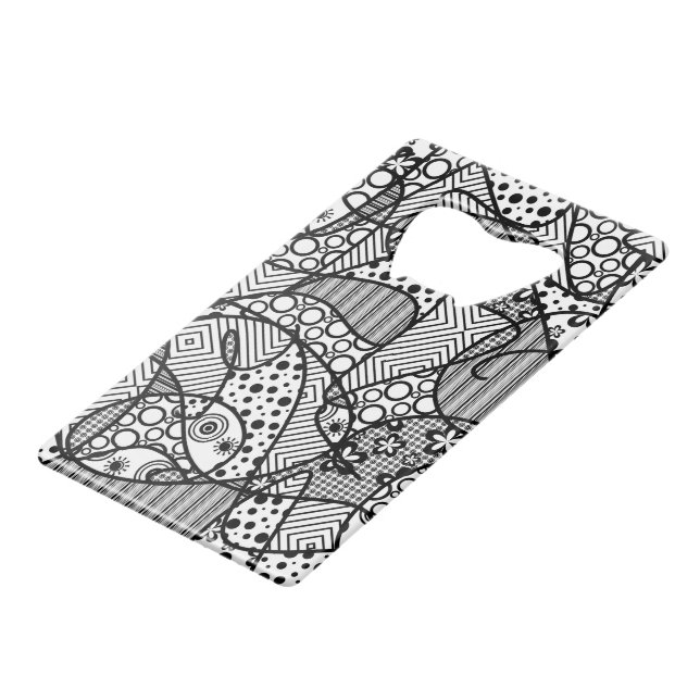 Abrebotellas De Tarjeta De Crédito Remiendo negro y blanco 04 del modelo (Ángulo frontal)