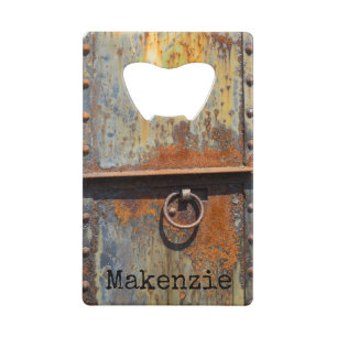 Abrebotellas De Tarjeta De Crédito Rusty Door Custom Name