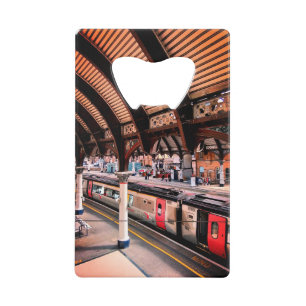 Abrebotellas De Tarjeta De Crédito Tren rojo y plata